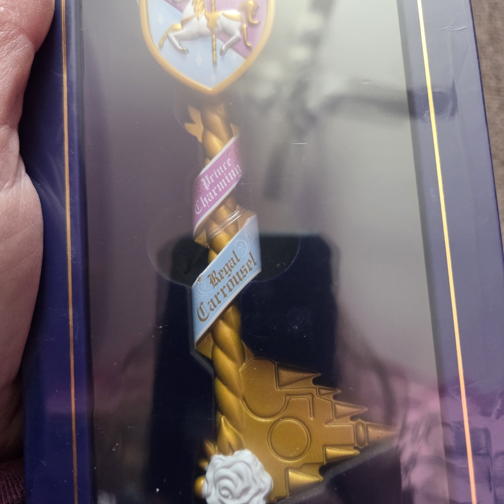 Gold and Purple Carousel Wand - Picture 3 of 5